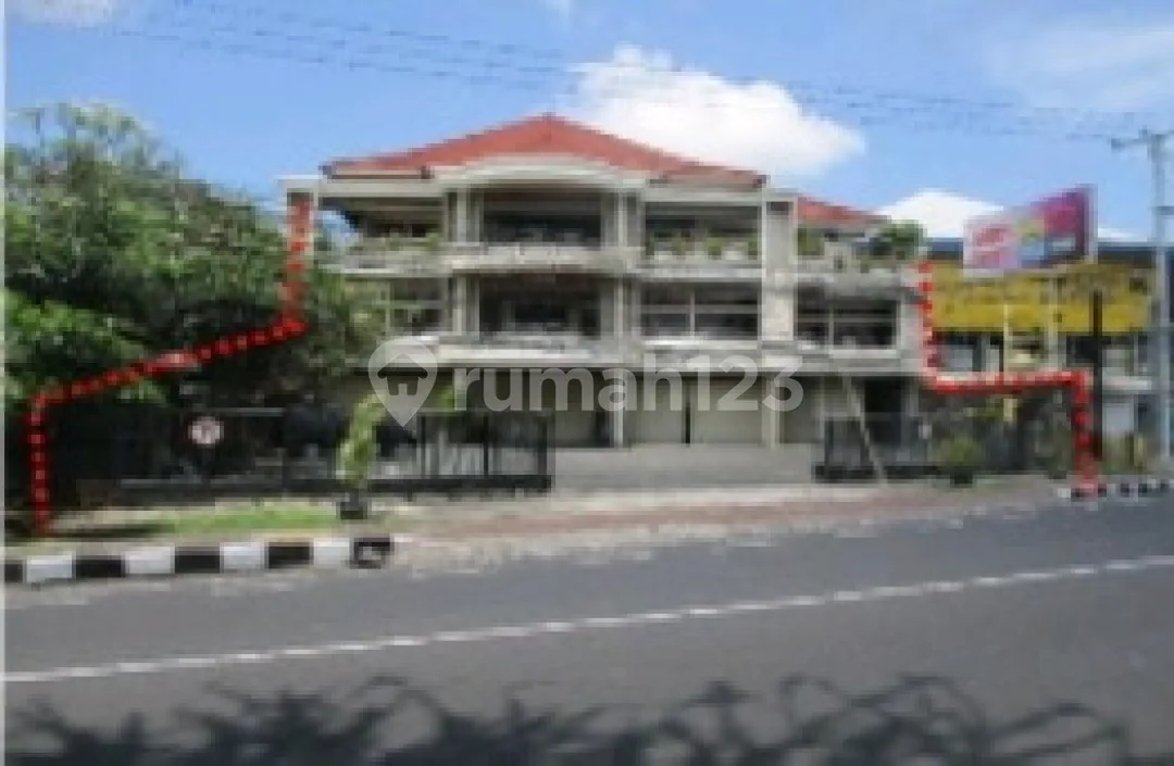 Ruko 3 Lantai Besar Parkir Luas Strategis Dekat Gatsu Barat Denpasar - Image 1 of 4