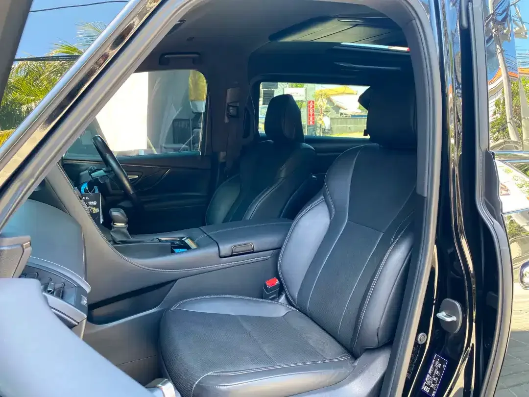 Toyota Alphard 2.5 G CVT 2024 - Hitam Metalik - Image 8 of 10