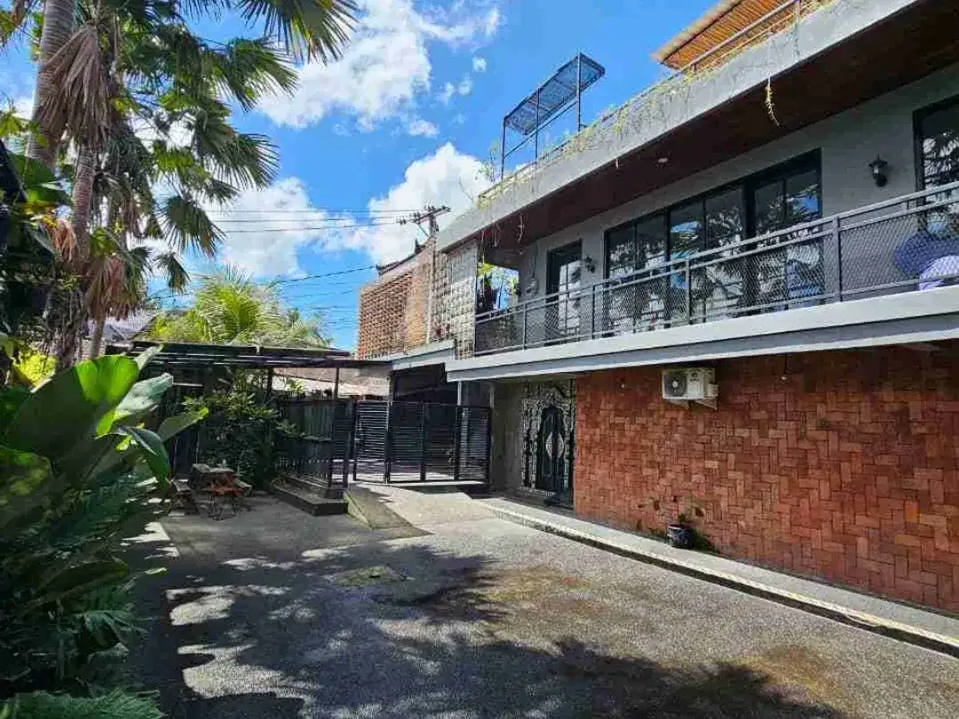 villa dan rumah  sangat cocok untuk tempat tinggal dan  investasi - Image 2 of 10