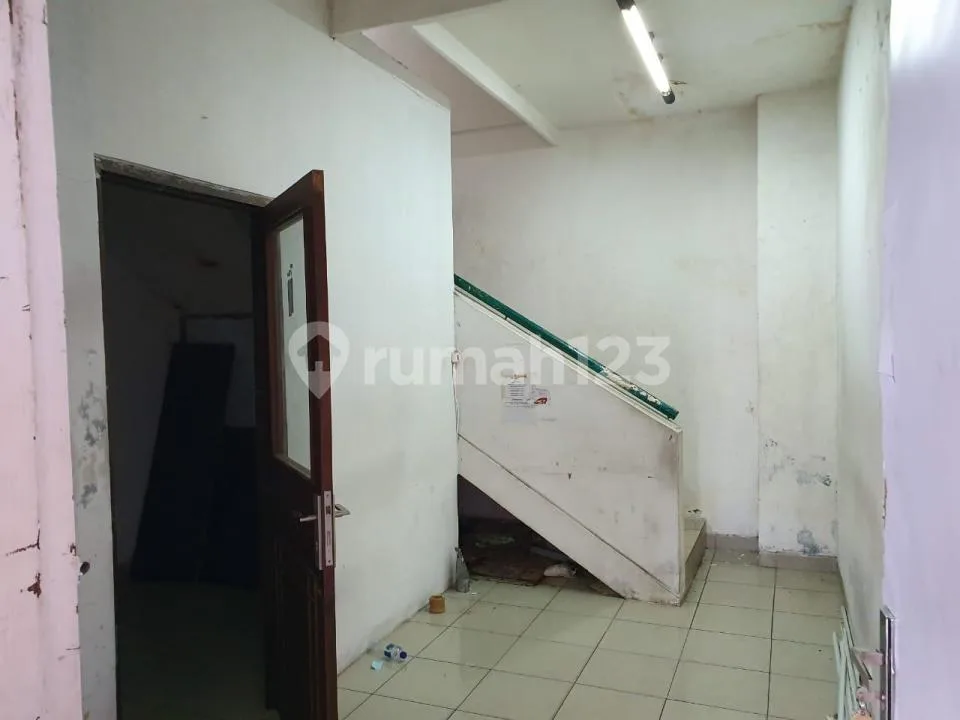 Ruko Hadap Timur Teuku Umar Dauh Puri Kauh Denpasar Barat - Image 2 of 4