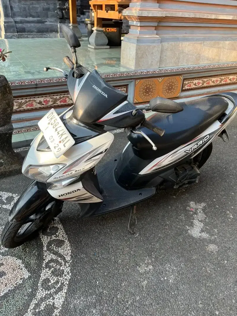 Dijual Vario Tahun 2014 - Image 1 of 4