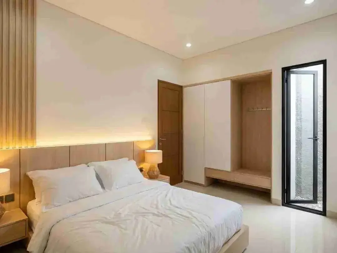 RUMAH BARU DI KAWASAN ELITE RING I RENON DENPASAR - Image 2 of 10