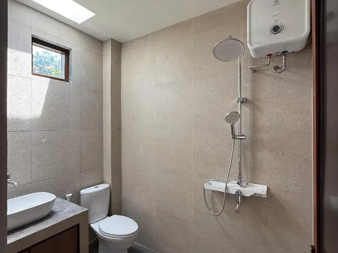 Ready to Operate Townhouse Complex for Sale in Umalas – 8 Loft Villas with Strong Rental Income - Image 5 of 10