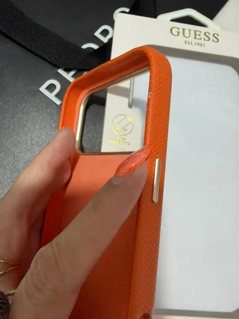 Dijual Casing HP Iphone 17 Pro Max Guess Original - Image 9 of 10