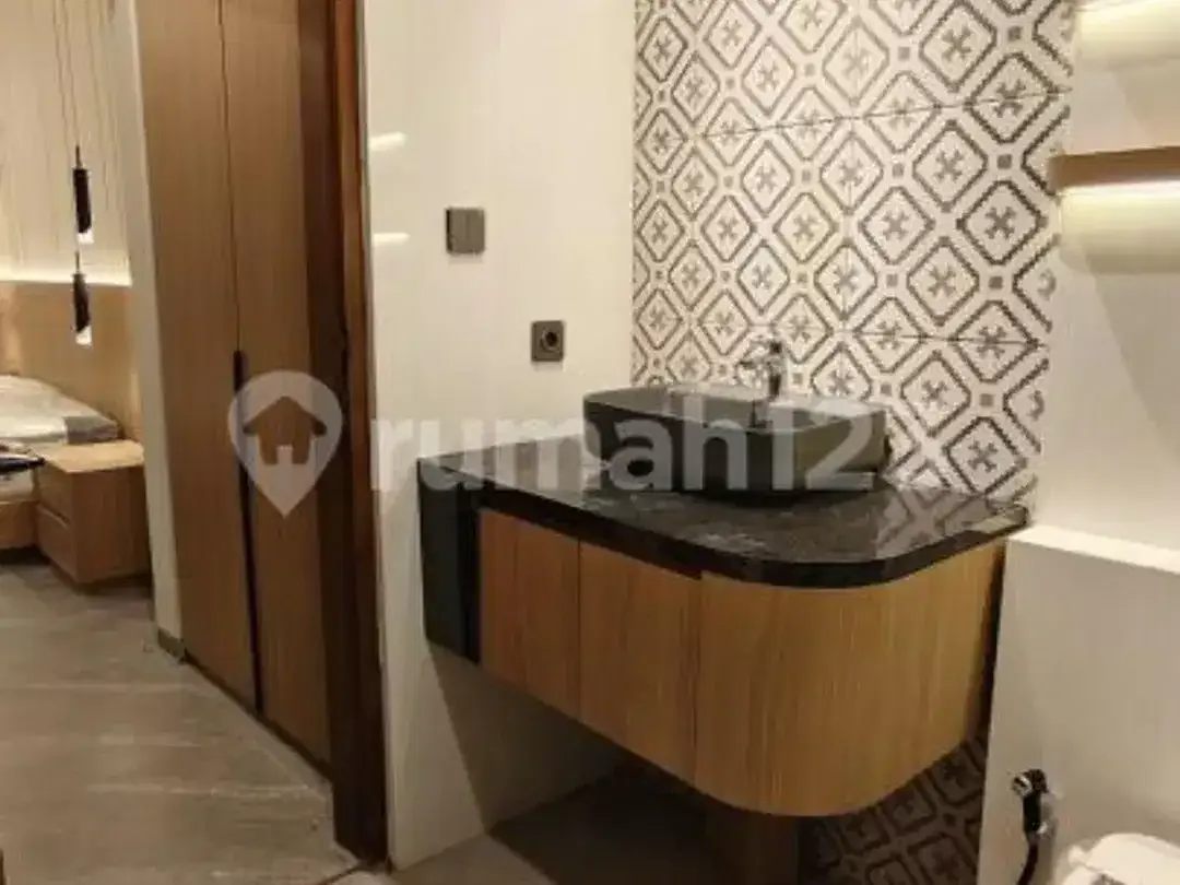Full Furnished, Villa Baru, SHM Dekat Stp - Image 6 of 8