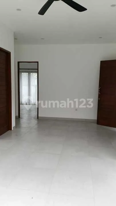 For Rent Ready 3 BR Minimalis Kawasan Villa Near Beach Sanur - Image 3 of 4