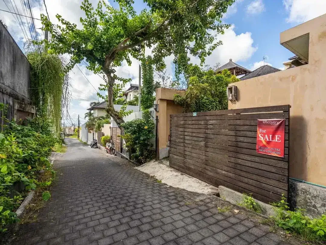 For Sale Villa In Jimbaran Kuta Selatan Badung - Image 1 of 10
