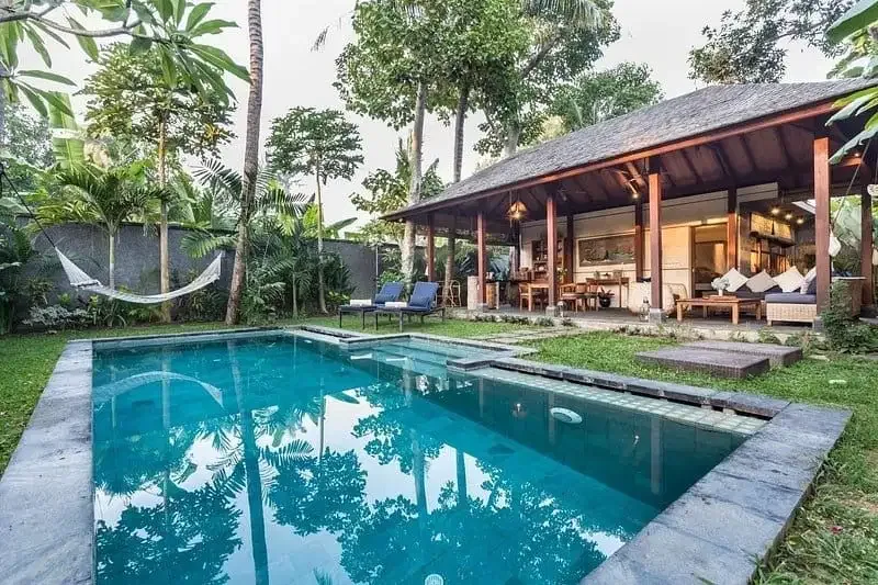 Villa Tropical kawasan Pantai Jimbaran - Image 3 of 10