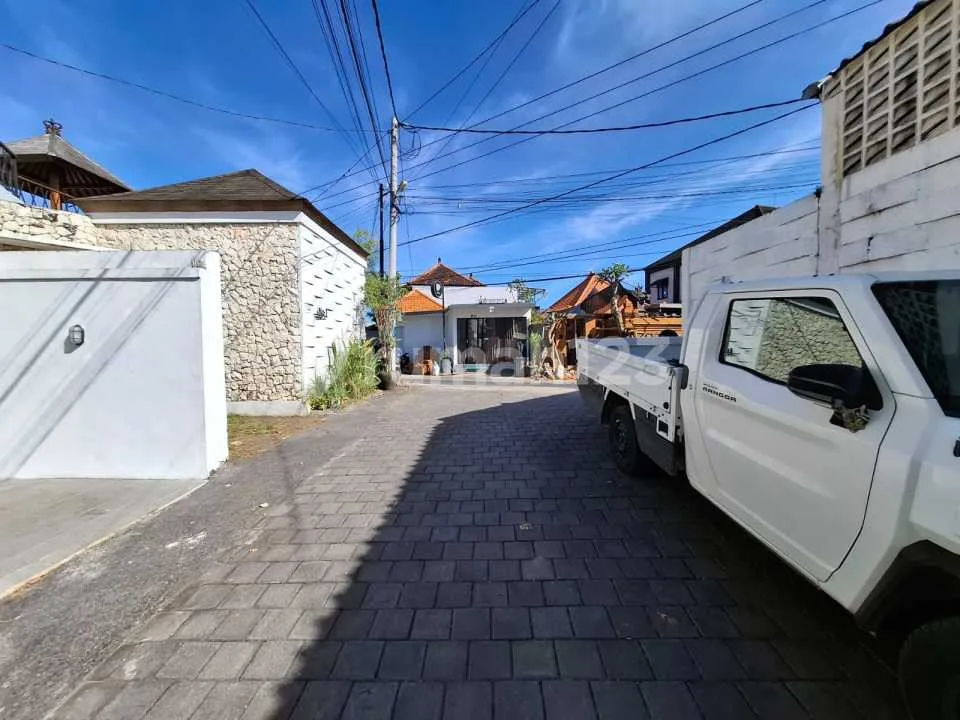 Villa Jual Jl Veteran Tumbakbayuh Badung cocok buat Investasi - Image 2 of 4