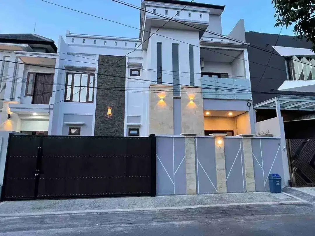 Rumah Elit 3Lt Furnish Pusat Bisnis Kuliner Ciung Wanara Renon Jl8mtr - Image 1 of 10
