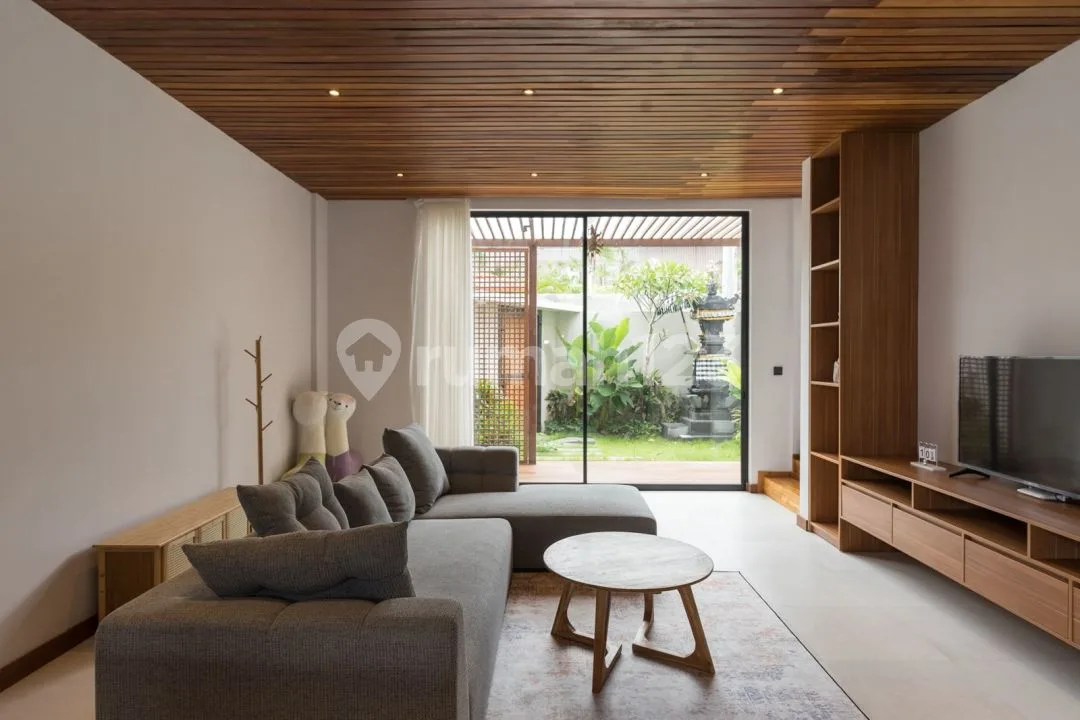 Villa Mewah Disewakan Bulanan 3 KT Dekat Pantai Pererenan Bali - Image 2 of 4
