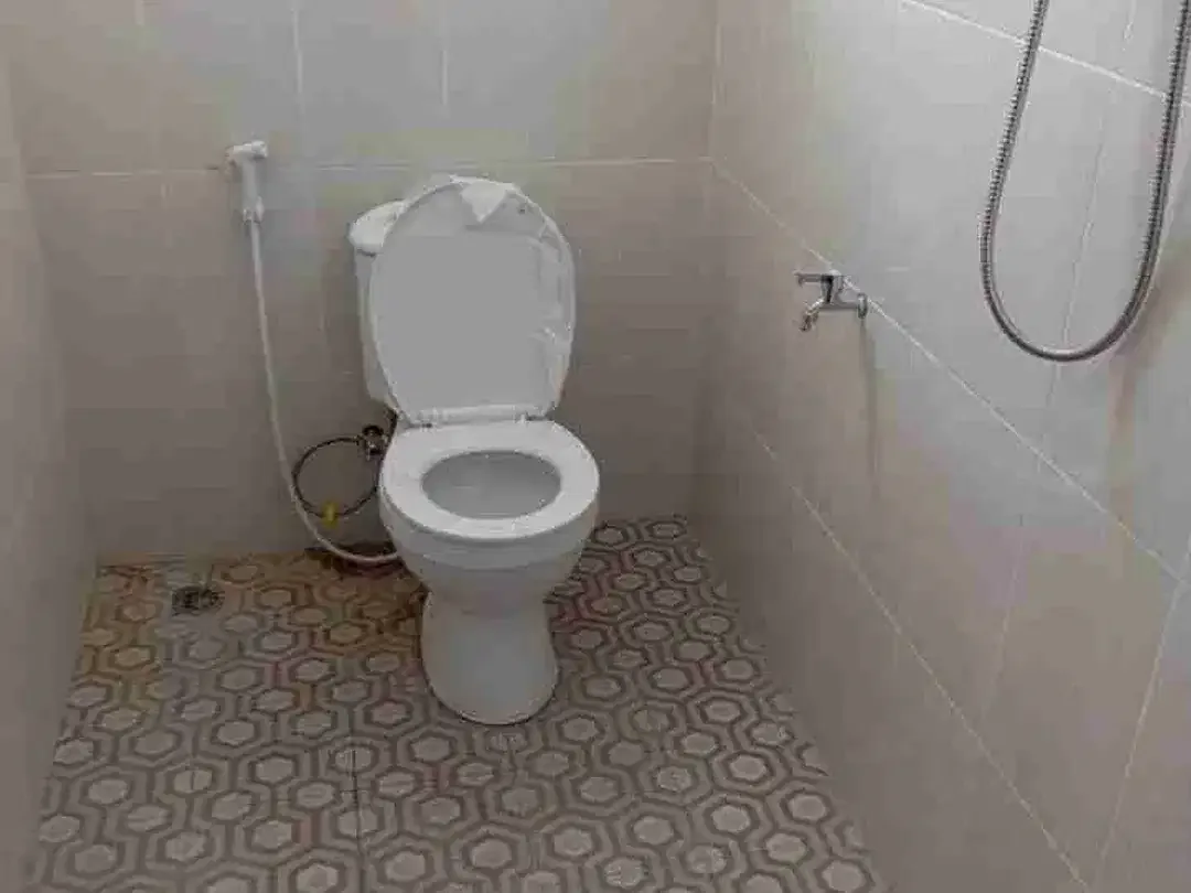 Jual Rumah 2lt Lokasi Jl Suradipa Denpasar Utara area Hunian denpasar yg Strategis.1 - Image 4 of 5
