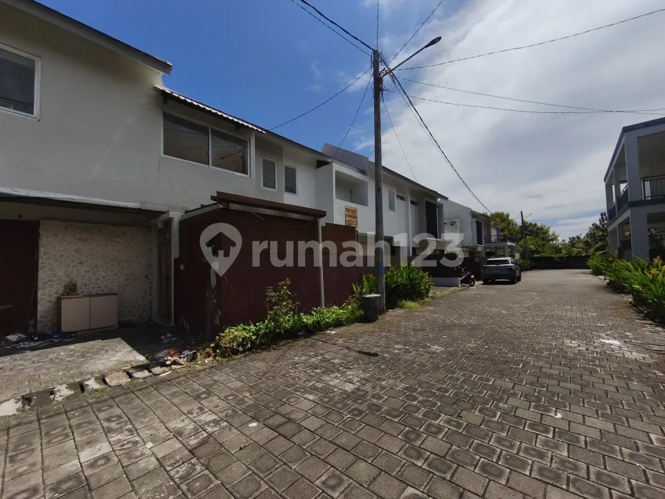 Murah Rumah Security 24 Jam Area Strategis di Jimbaran - Image 1 of 4