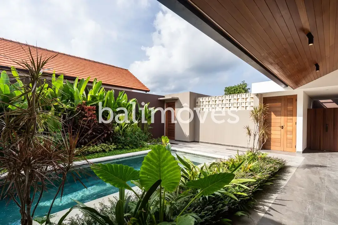 Vila Baru Yang Cantik Tiga Kamar Tidur Di Kompleks Tepi Pantai Sanur - Image 5 of 10