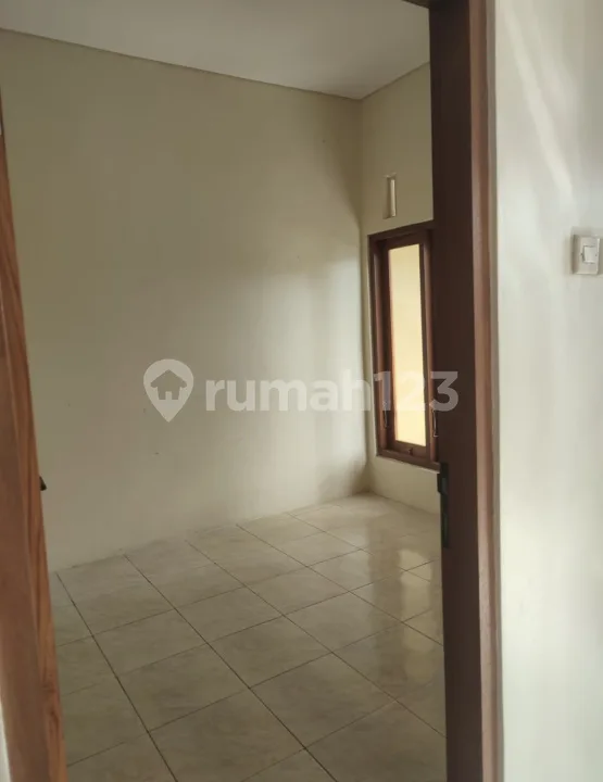 Rumah 3 Kamar Tidur Jimbaran Area - Image 3 of 4