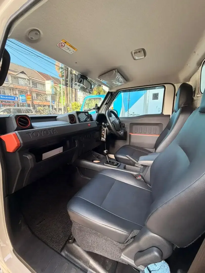 Toyota HILUX 2025 Diesel - Image 7 of 7