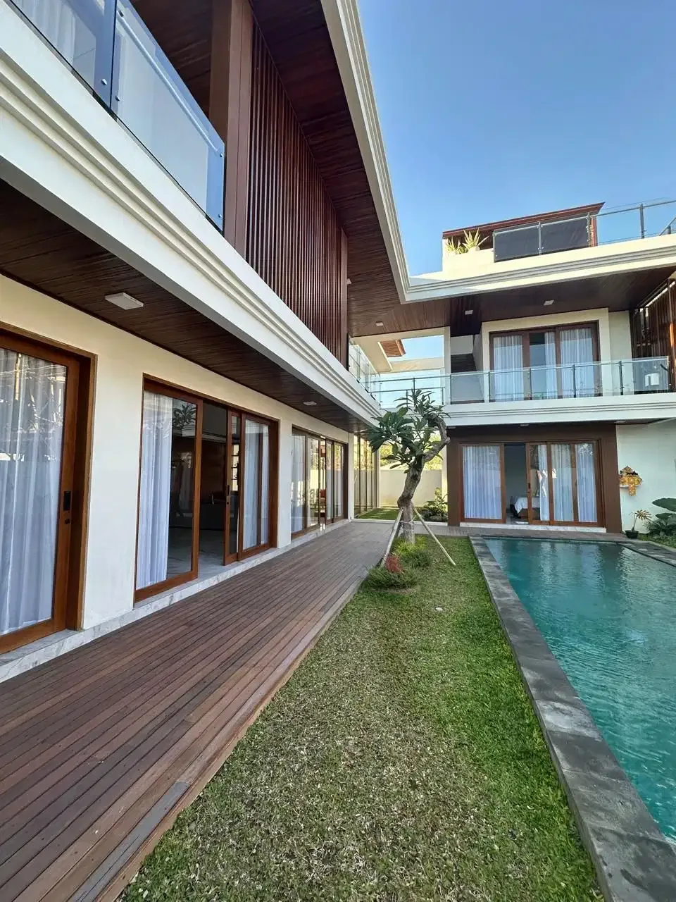 VILLA BRAND NEW 4BR FURNISHED WITH ROOFTOP VIEW LAUT NUSA DUA - Image 5 of 10