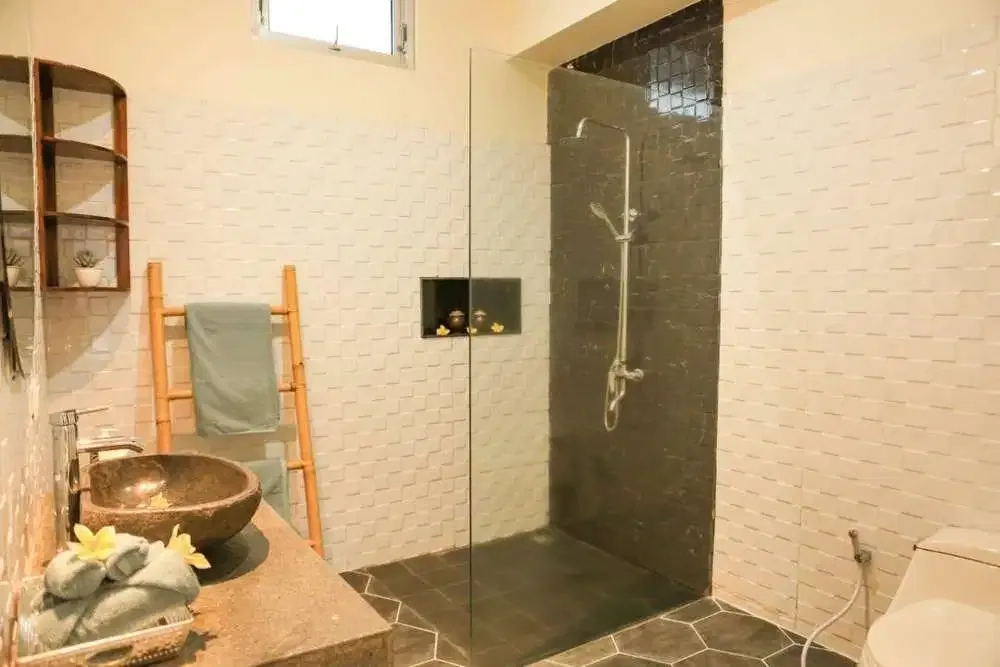 BEAUTIFUL 3 BEDROOMS VILLA SEMINYAK - Image 3 of 10