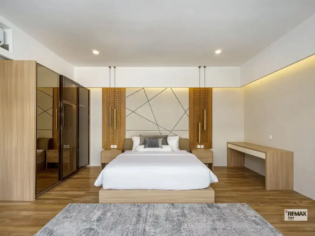 Premium 3-Bedroom Villa For Sale In Prime Seminyak Area - Image 9 of 10