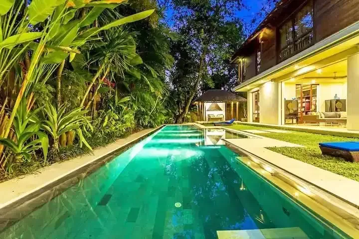 Dijual villa lantai 2 seminyak bali - Image 3 of 10