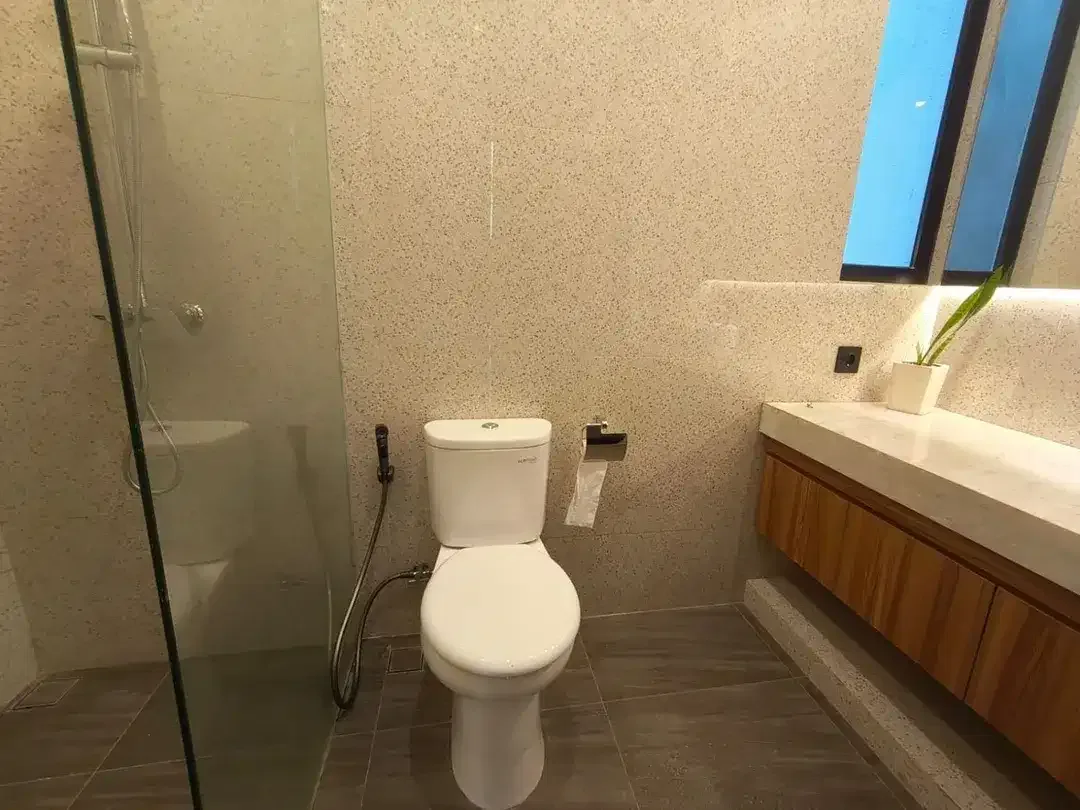 Fully Furnished Villa Di Green Kori Kerobokan Dekat Pantai Batu Belig - Image 7 of 10