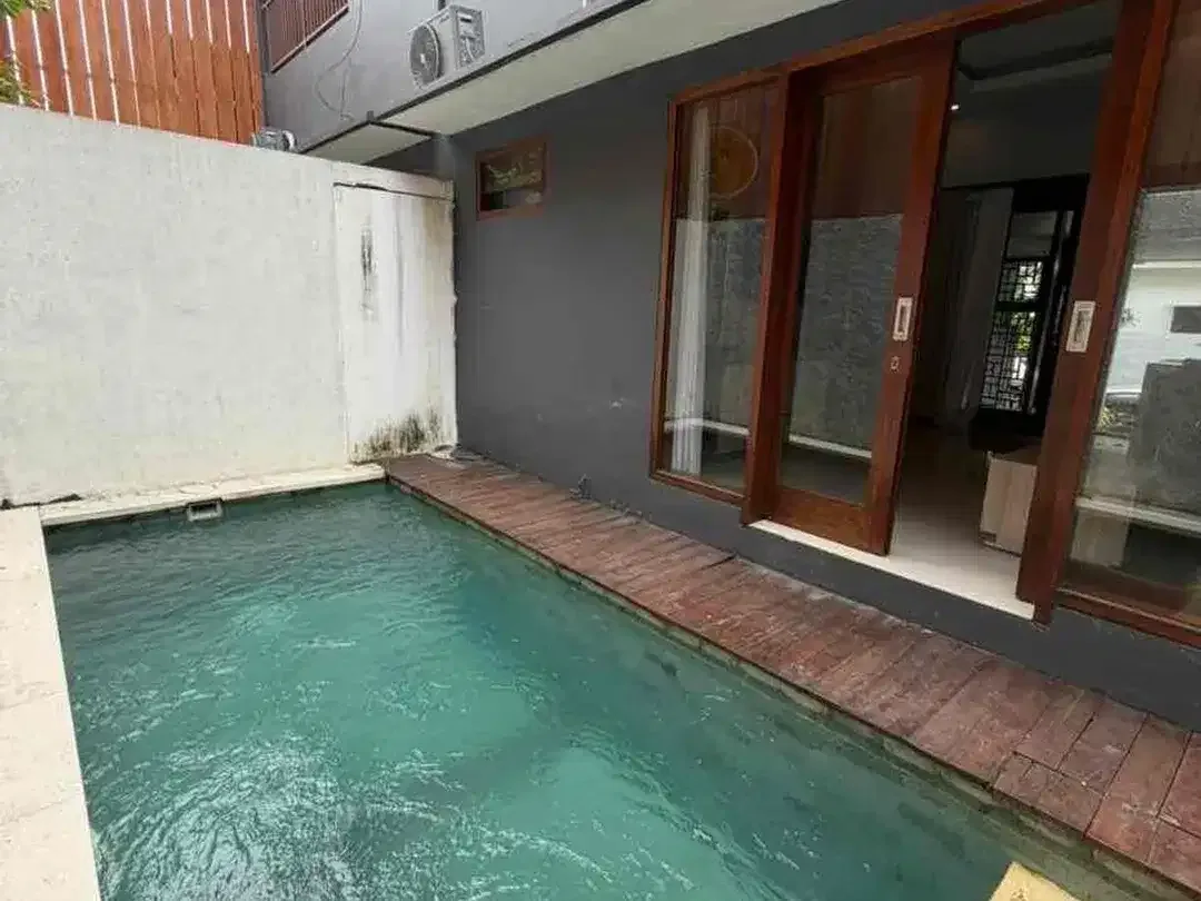 Disewakan Villa Nyaman 3BR Dekat Pantai Melasti Bali - Image 2 of 10