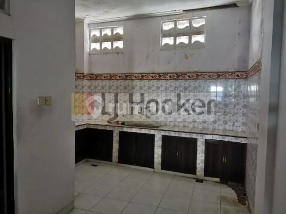 Dijual Ruko 4 Lantai Lokasi Strategis Dekat Airport Dan Jl Raya Kuta - Image 3 of 4
