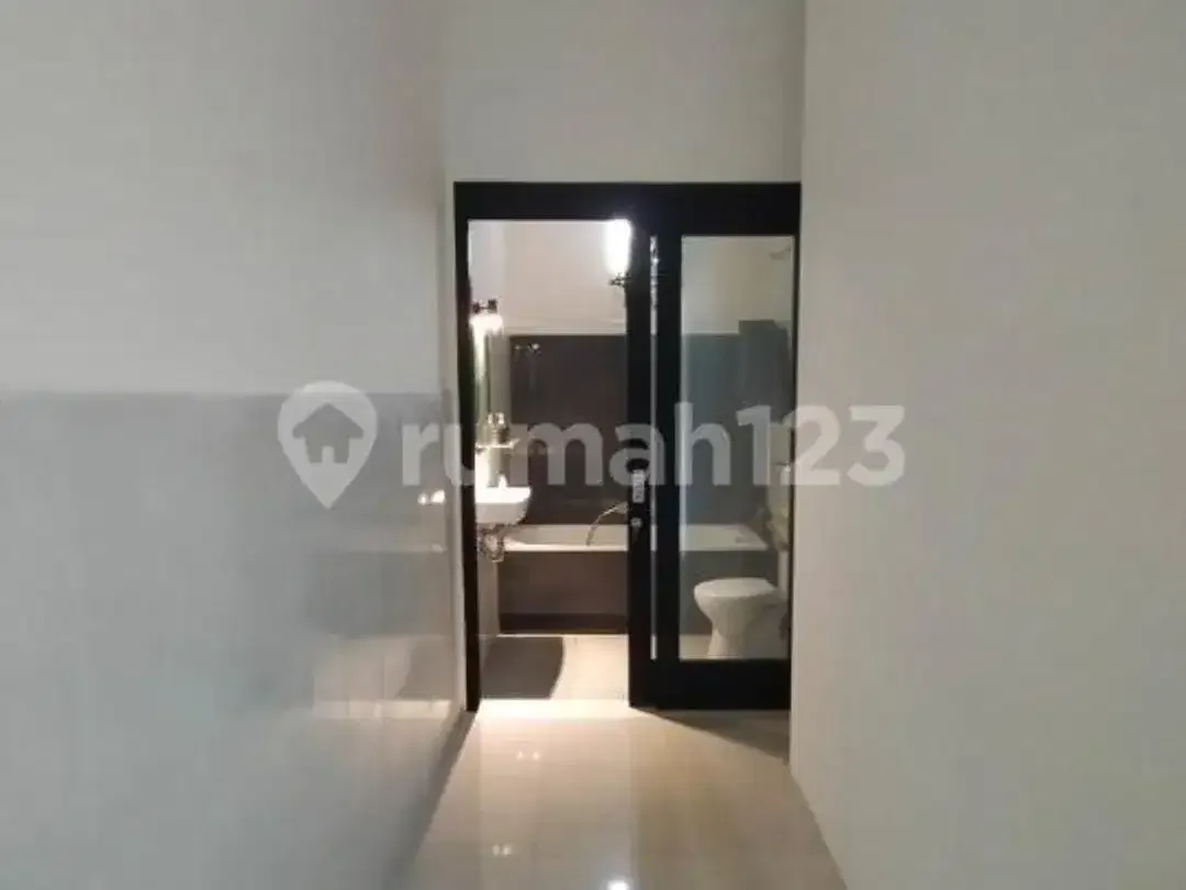 Dekat Akses Tol, Rumah, 1 Lantai, SHM, Dekat Universitas - Image 2 of 10