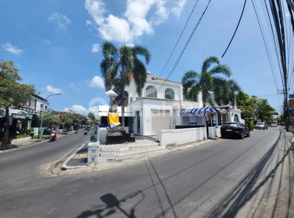 TOP DEAL DI JUAL RUKO EX CAFE LOKASI PETITENGET SEMINYAK KUTA BADUNG - Image 3 of 4