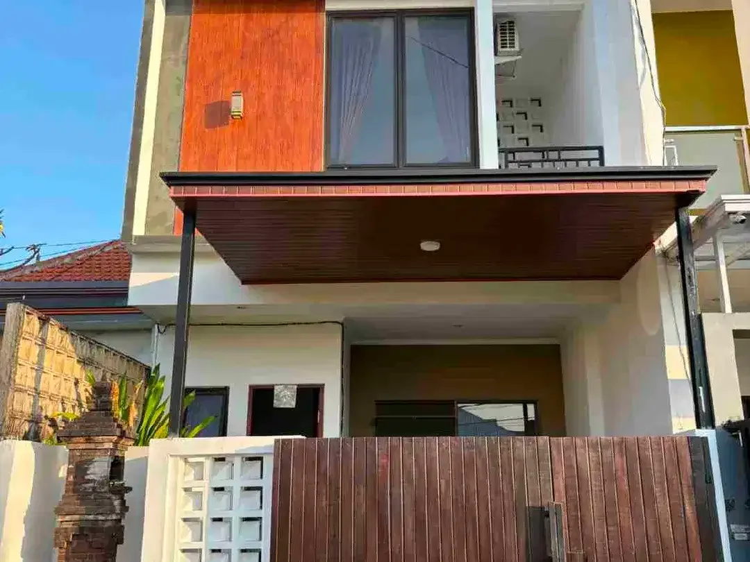 Disewakan Rumah 3KT di Lingkungan Elit Renon. Sewa minimal 2 tahun. - Image 1 of 9