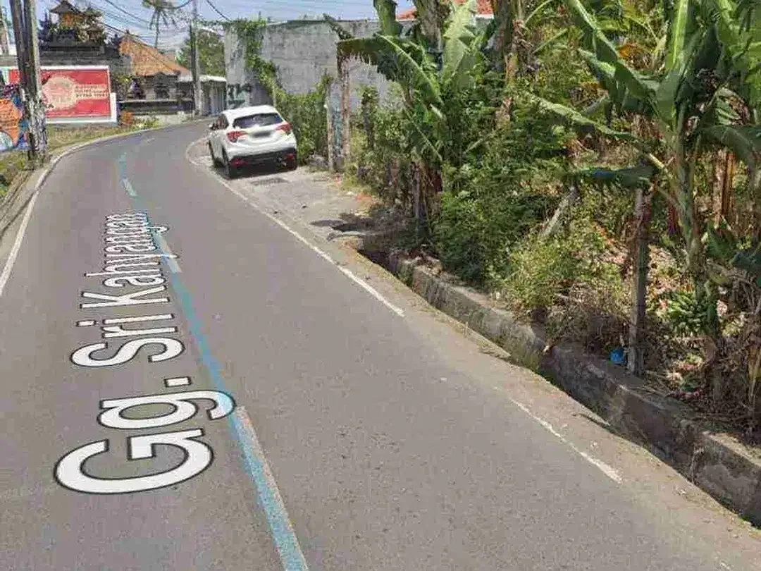 Di jual tanah pinggir jalan brawa Canggu dekat atlas beach, cocok untuk segala usaha resto, minimarket dll - Image 1 of 9