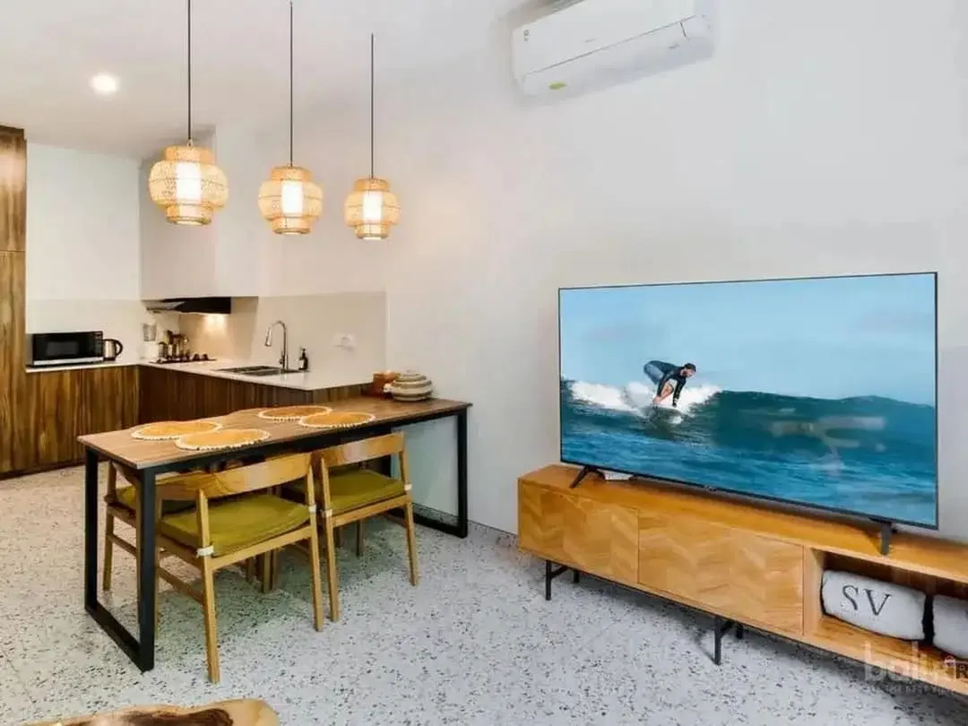 Exclusive Modern Villa For Leasehold 21 Years at Berawa Canggu - Image 6 of 9