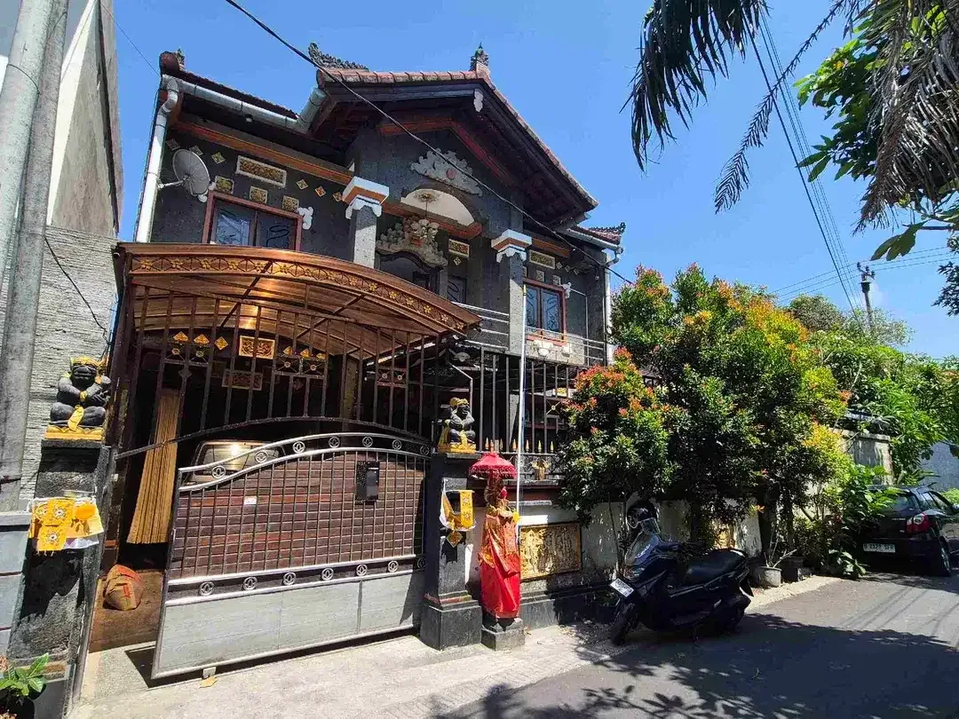 Rumah Murah Lingkungan Elite Moh Yamin Renon dekat Raya Puputan Merdeka - Image 1 of 10