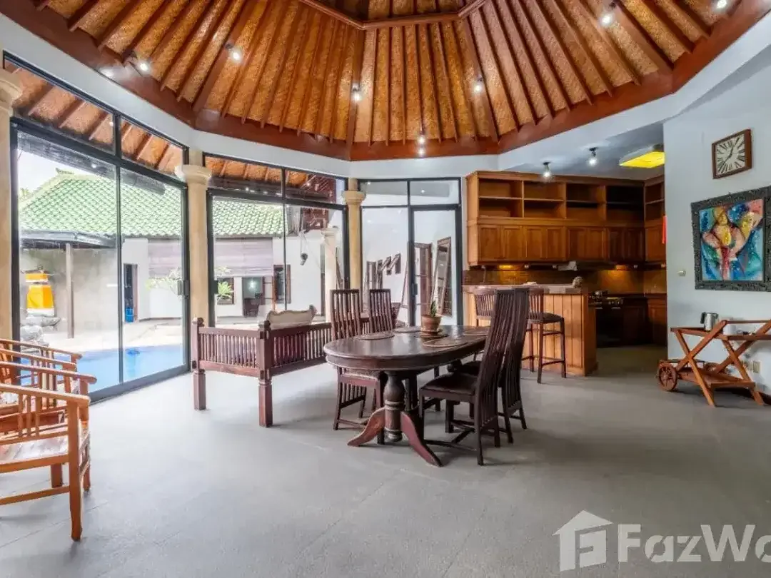 6 Bedroom Villa for sale in Berawa, Bali - Image 4 of 10