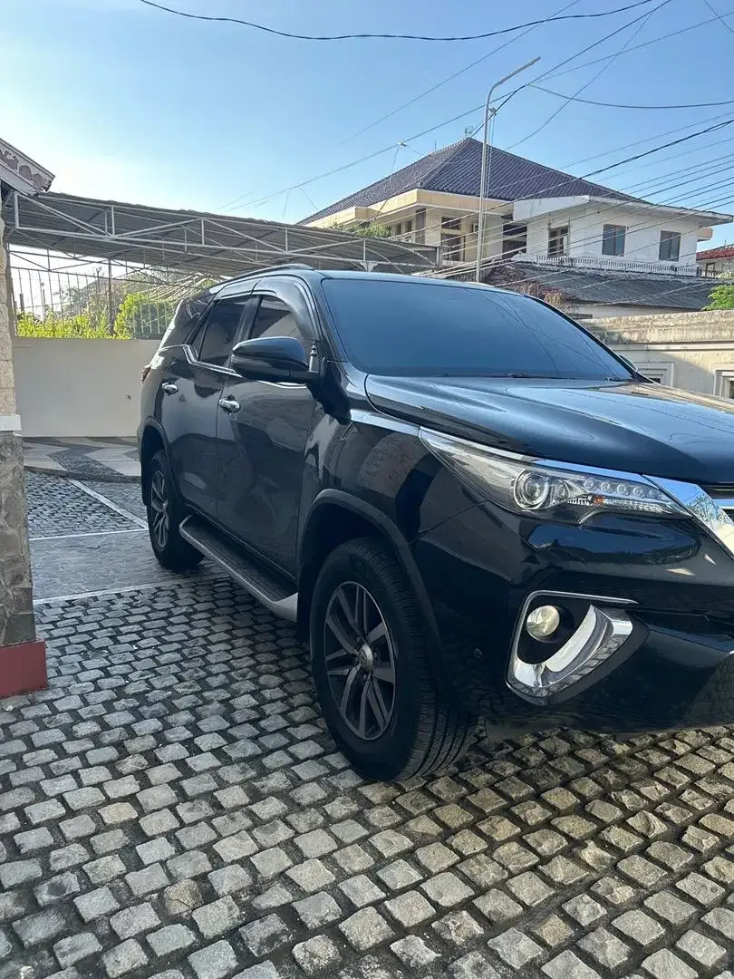 Toyota Fortuner th 2017 type 2.4VRZ Solar Matic hitam - Image 4 of 5