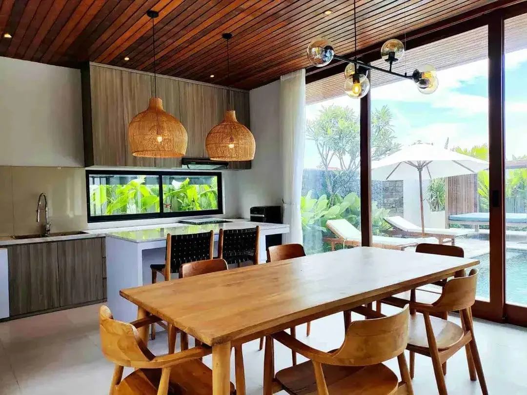 BRAND NEW LUXURY 3 BEDROOM AT PERERENAN CANGGU BALI - Image 7 of 10