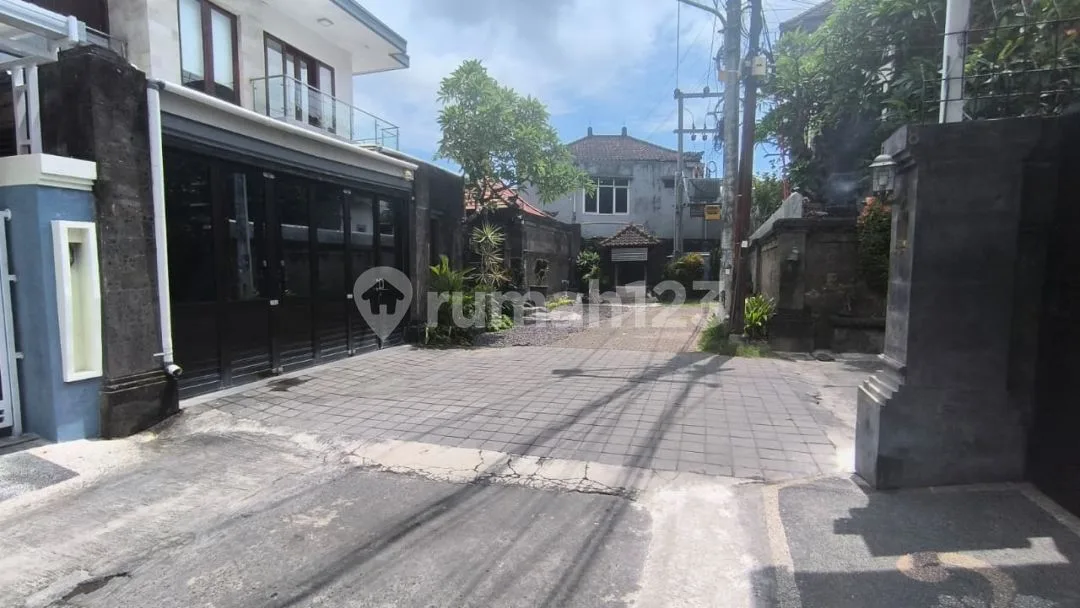 Rumah Tinggal 2 Lantai Semi Furnished Siap Huni Ditengah Kota Denpasar Lokasi Strategis Dekat Dengan Mall,sekolah,rs ,dan Tempat Kulineran Di Area Renon Denpasar Selatan - Image 4 of 4