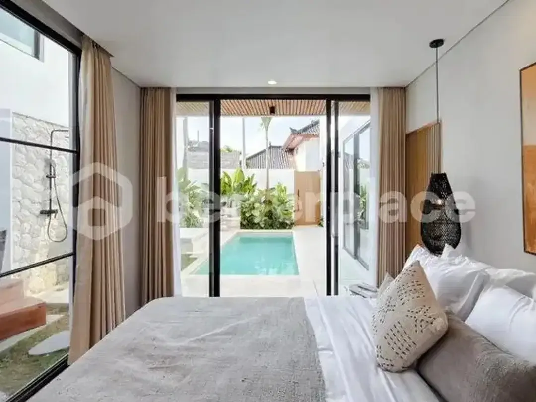Stunning 3 Bedroom Villa in Uluwatu with Rooftop – Mediterranean Style and Prime Investment Potential - Image 5 of 10