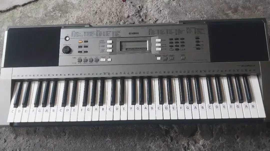 Keyboard organ piano yamaha psr e353 - Image 2 of 4