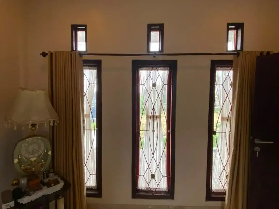 STUNNING 3-STOREY RESIDENCE WITH PANORAMIC OCEAN & RICE FIELD VIEWS - Image 8 of 10