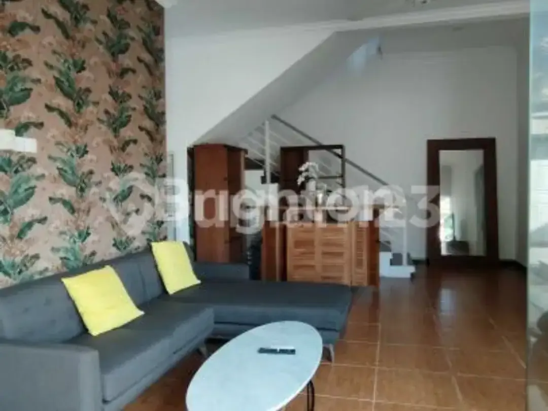 VILLA FULL FURNISH LOKASI STRATEGIS DEKAT PANTAI KUTA - Image 1 of 5