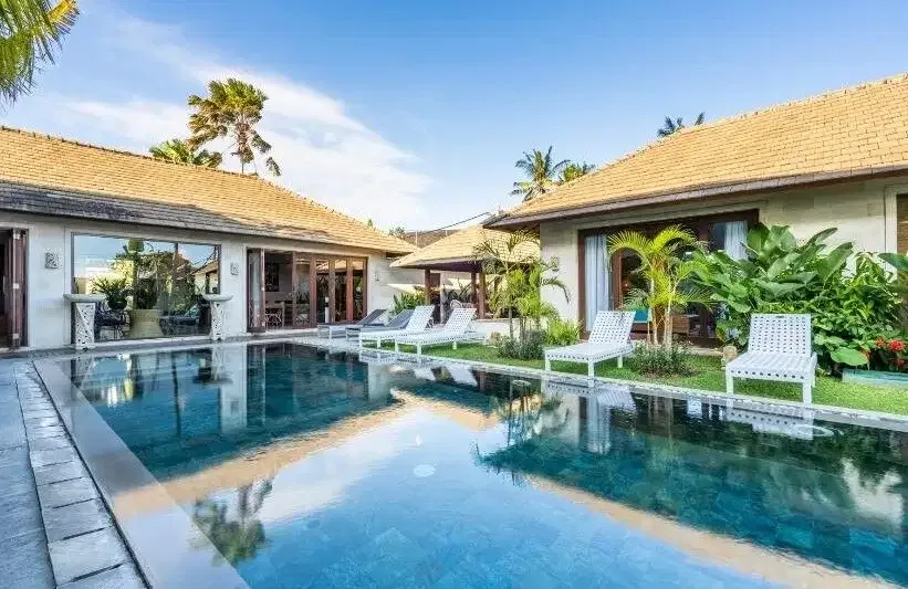 DIJUAL VILLA MODERN LOKASI PETITENGET - Image 1 of 10