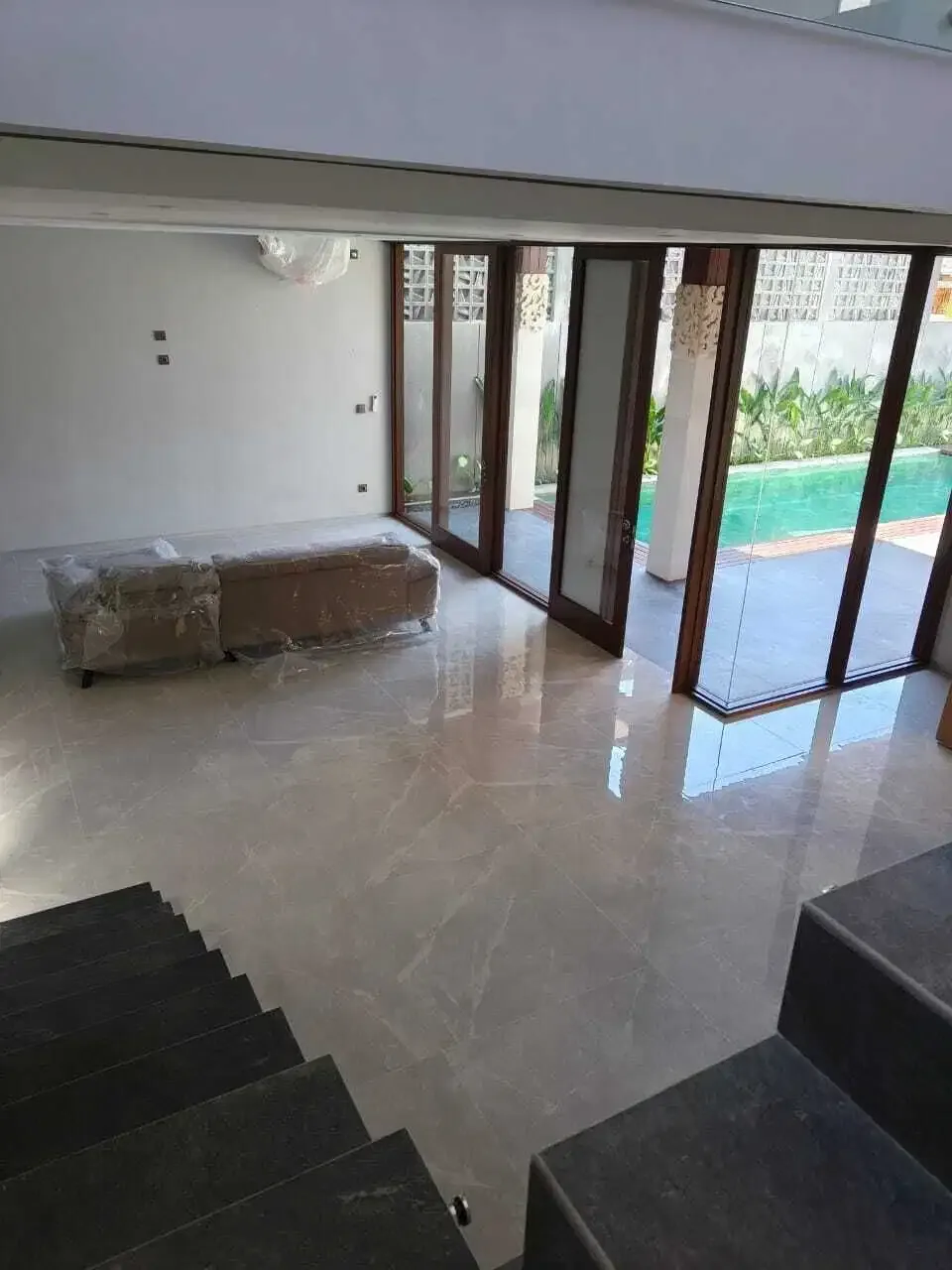 FOR RENT VILLA BARU 4 BR FURNISHED LOKASI DI PANTAI SANUR - Image 6 of 7
