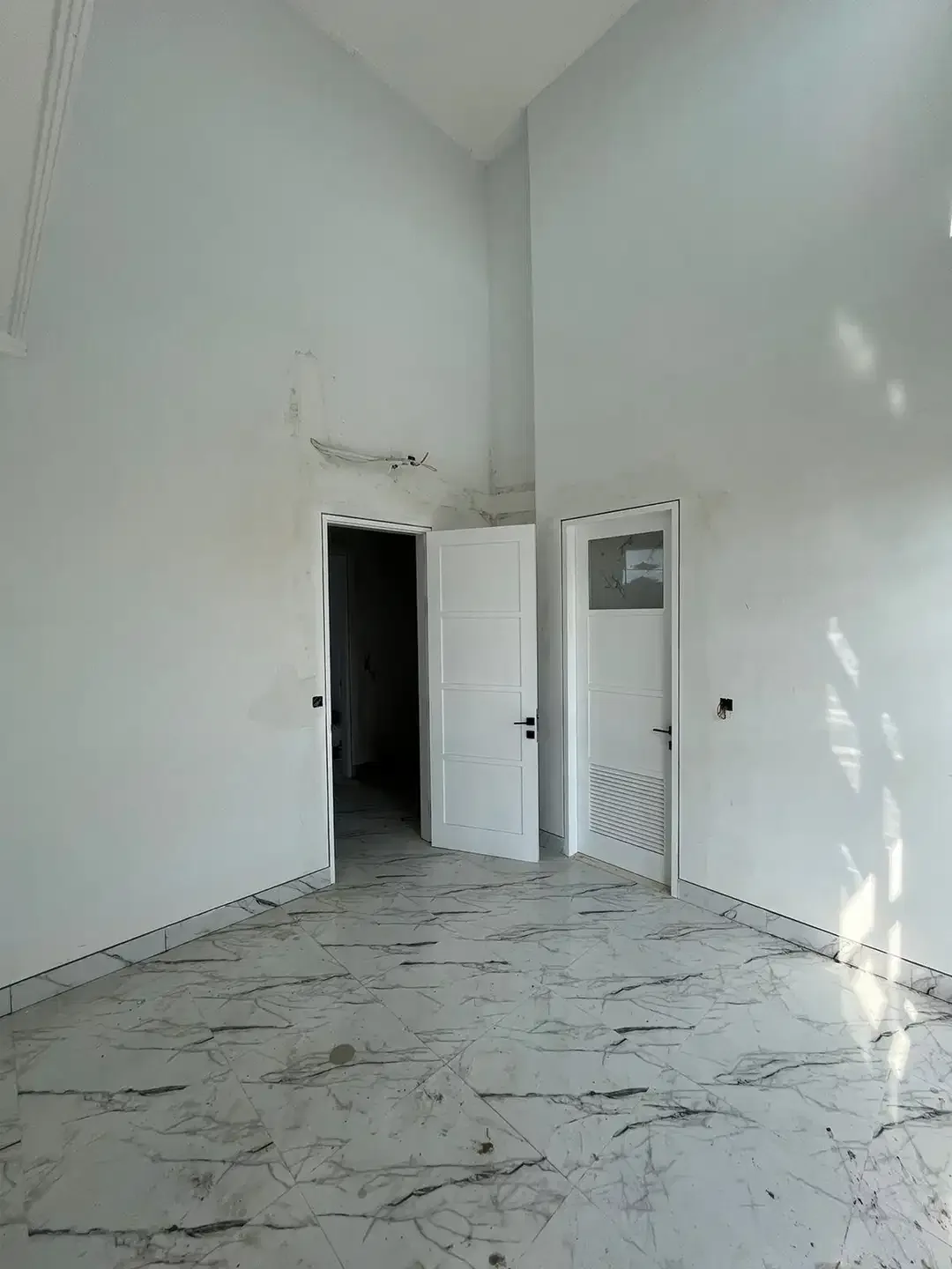 Dijual Townhouse Minimalis Modern di Pusat Kota Denpasar - Image 3 of 10