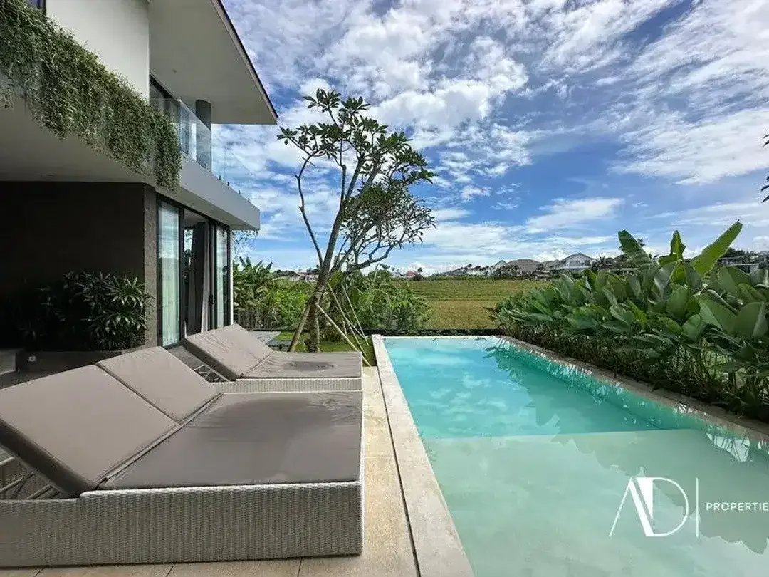 FREEHOLD | ULTRA-MODERN 4-BEDROOM LUXURY VILLA IN BERAWA, CANGGU - Image 9 of 10