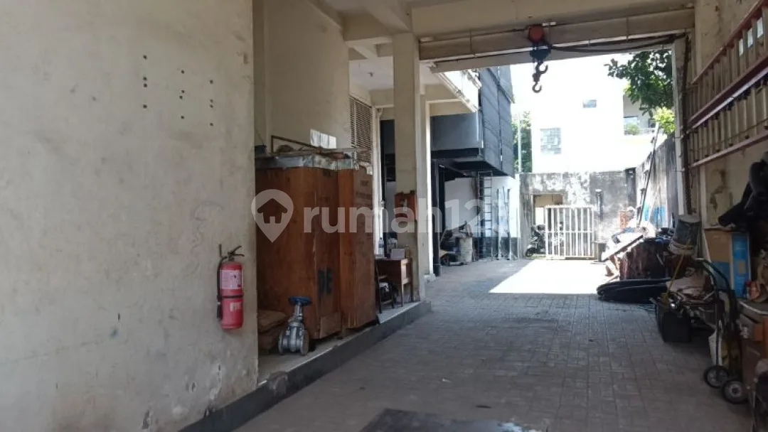 Gedung Rukan Cok Agung Tresna dan Dewi Madri Renon Denpasar, Bali - Image 2 of 4