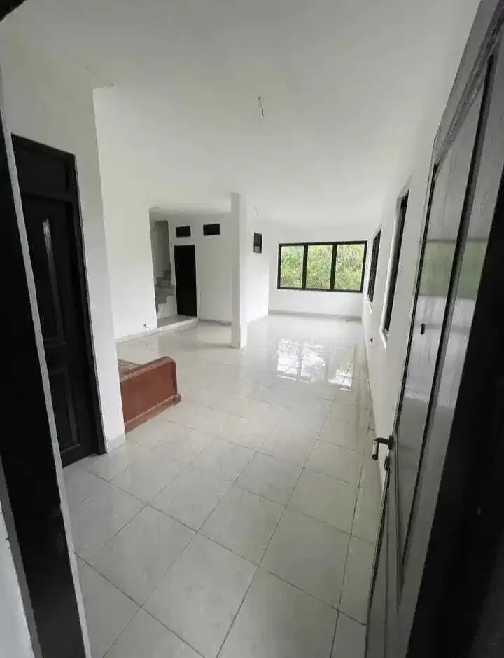 Dijual rumah lantai 3 dekat McDonald's jimbaran Badung Bali - Image 8 of 10