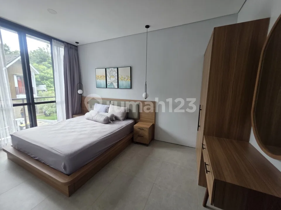Di Jual Rumah 2 Lantai Full Furnish 5 Menit ke Gwk - Image 3 of 4