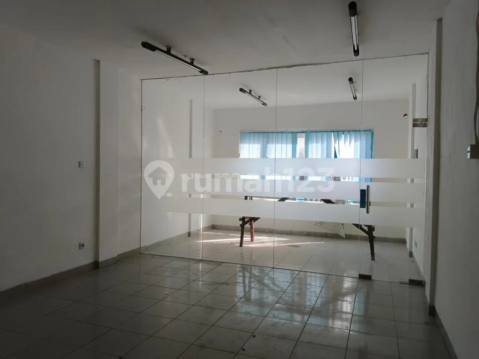 Dijual Cepat Ruko 3 Lantai Teuku Umar Siap Pakai Denpasar Barat - Image 2 of 4