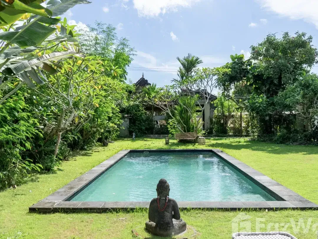 6 Bedroom Villa for sale in Jimbaran, Bali - Image 2 of 10